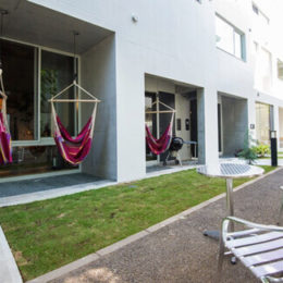 https://www.wabisabihouse.jp/wp-content/uploads/2021/07/offjiyugaoka_frontyard-260x260.jpg